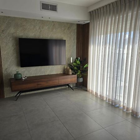 Luxury Queen Royal Park Eilat Esterno foto