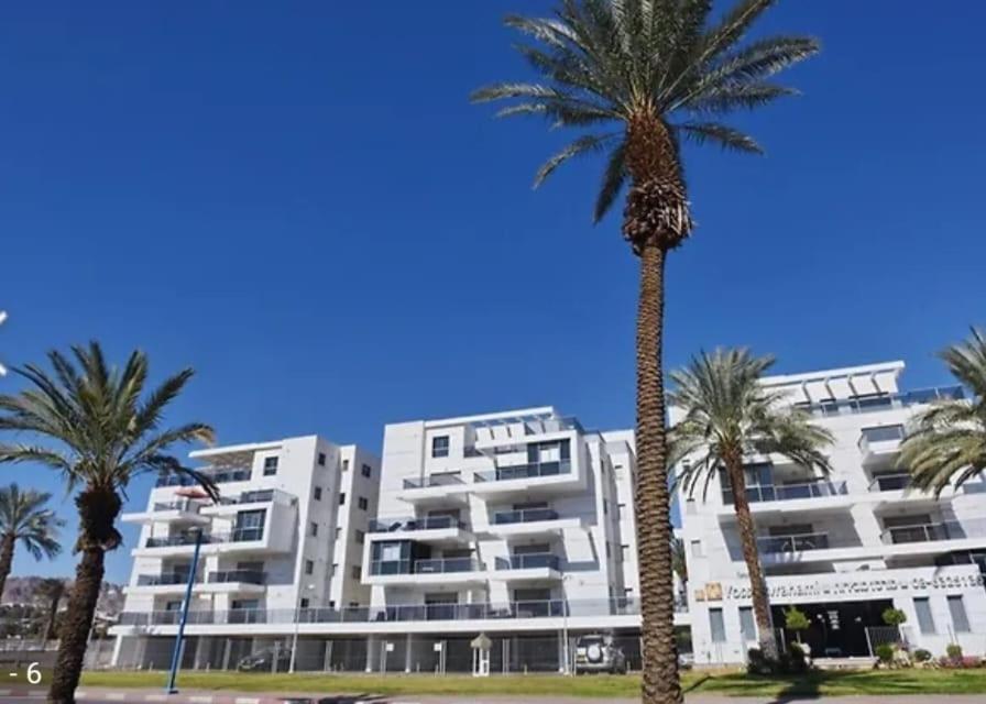 Luxury Queen Royal Park Eilat Esterno foto
