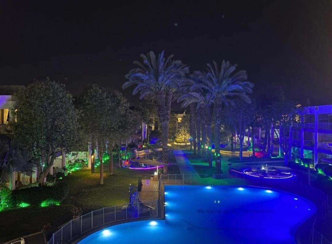 Luxury Queen Royal Park Eilat Esterno foto