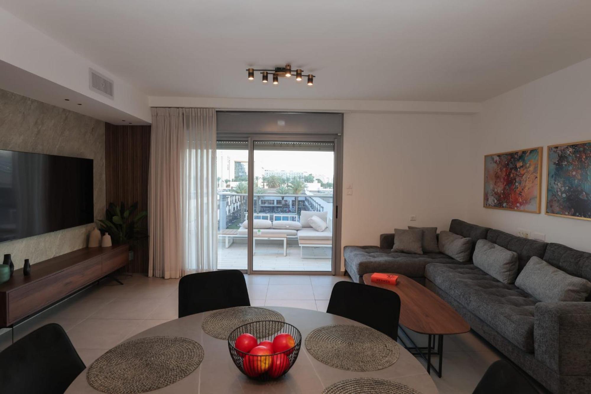 Luxury Queen Royal Park Eilat Esterno foto
