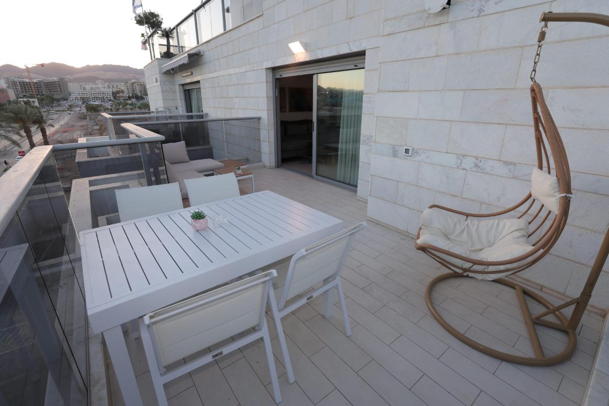 Luxury Queen Royal Park Eilat Esterno foto
